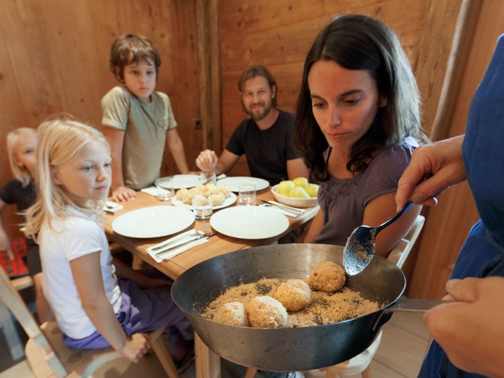 farm enjoyment-dinner